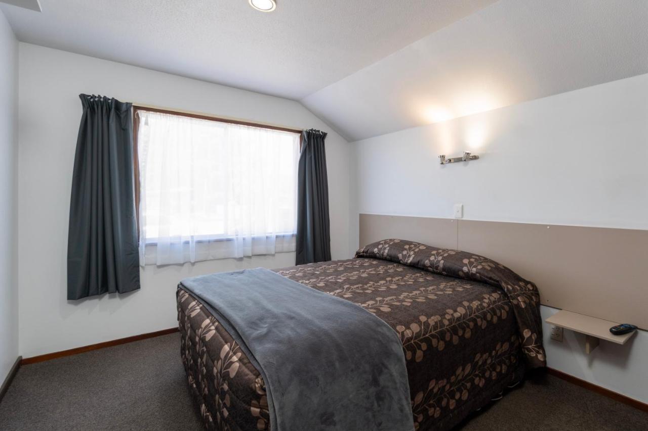 Centennial Court Hotel Alexandra Dış mekan fotoğraf