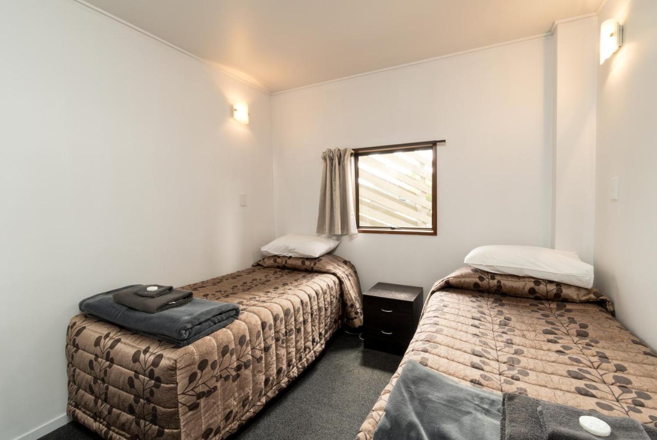 Centennial Court Hotel Alexandra Dış mekan fotoğraf