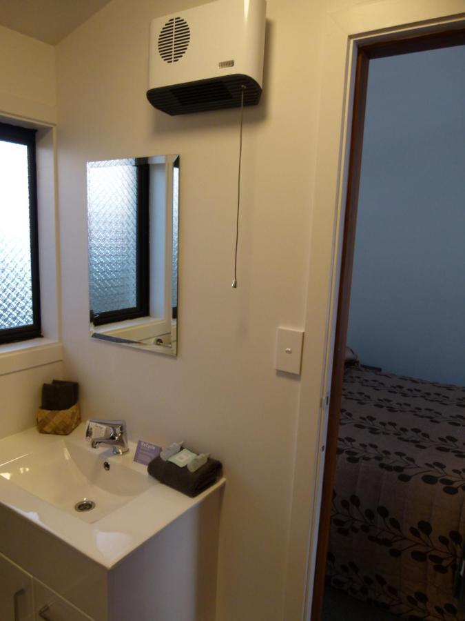 Centennial Court Hotel Alexandra Dış mekan fotoğraf